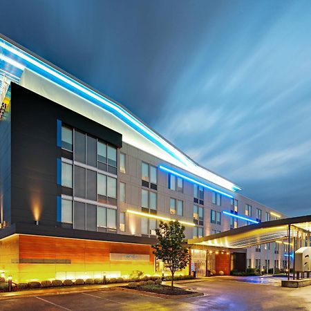 Отель Aloft Болингбрук Экстерьер фото